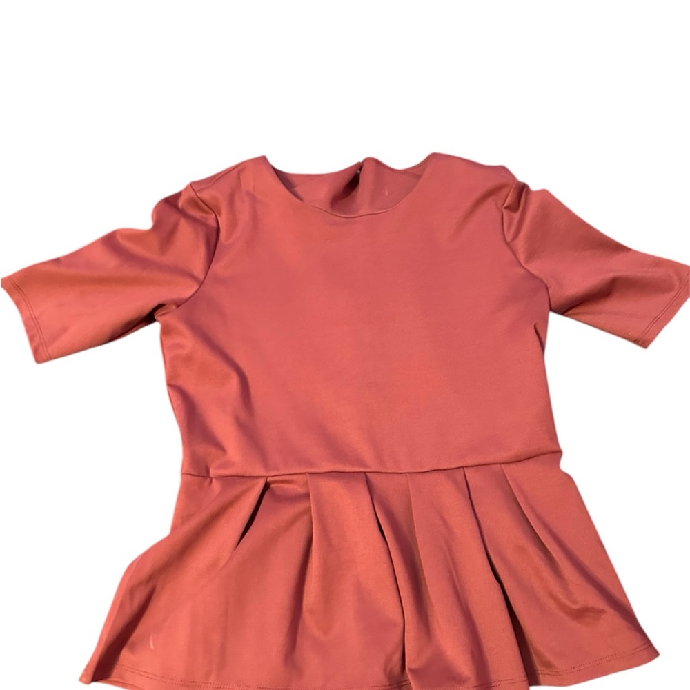 Vera Wang Peplum Blouse – Maroon Top – Size Small